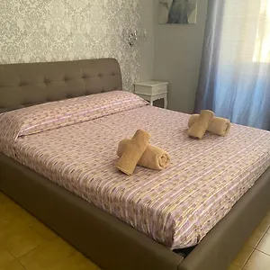 https://cozy-apartment-2bedroom-in-center-of-rome-termini.it-romehotels.com