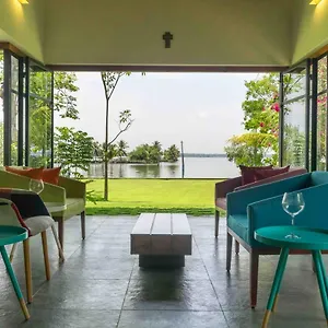 Cheppanam House By Veo - Part Of Stayvista Kochi